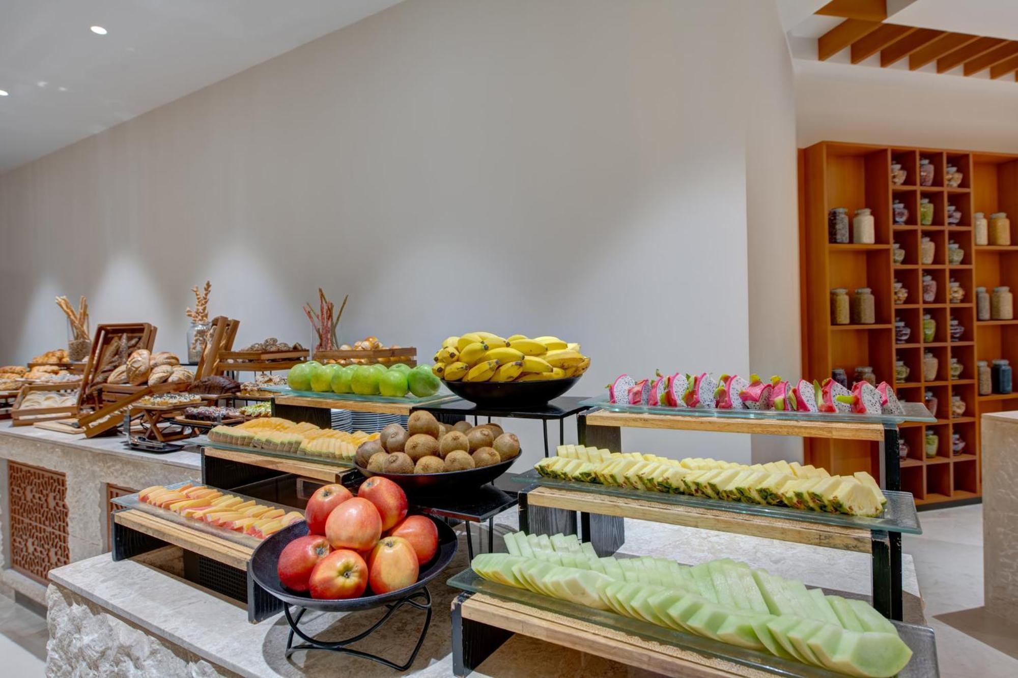 Intercontinental By Ihg Hotel Masqat